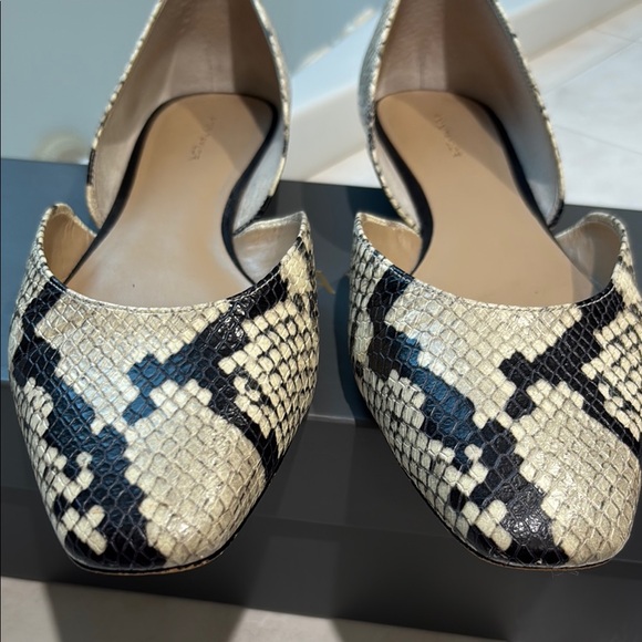 Ann Taylor My Kelti Cream and Black Snake Skin Shoes in size 9. EUC - Picture 6 of 10